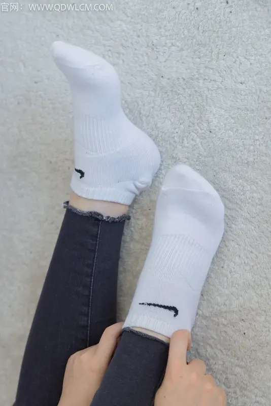 物恋传媒 NO.1323 兮兮-孤岛的鲸 - 物恋传媒